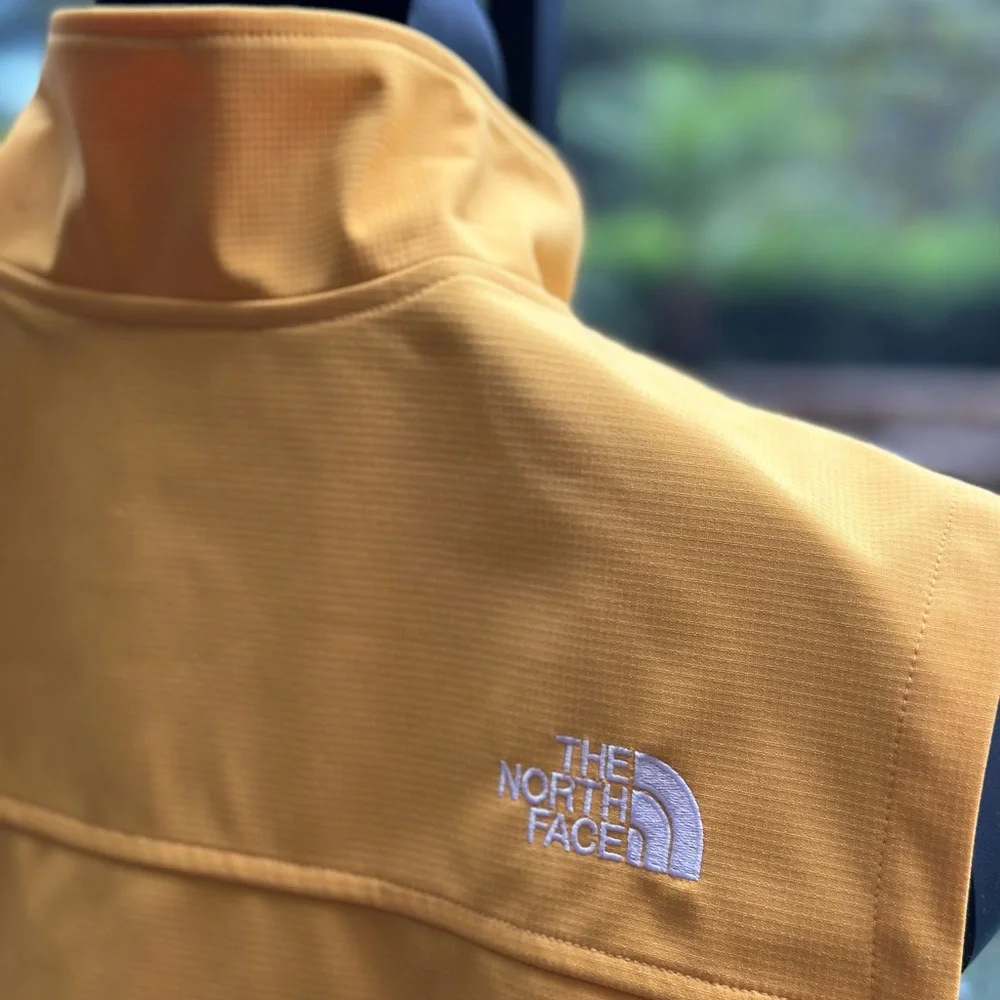NORTH FACE CASTLE‎ ROCK SOFT SHELL VEST